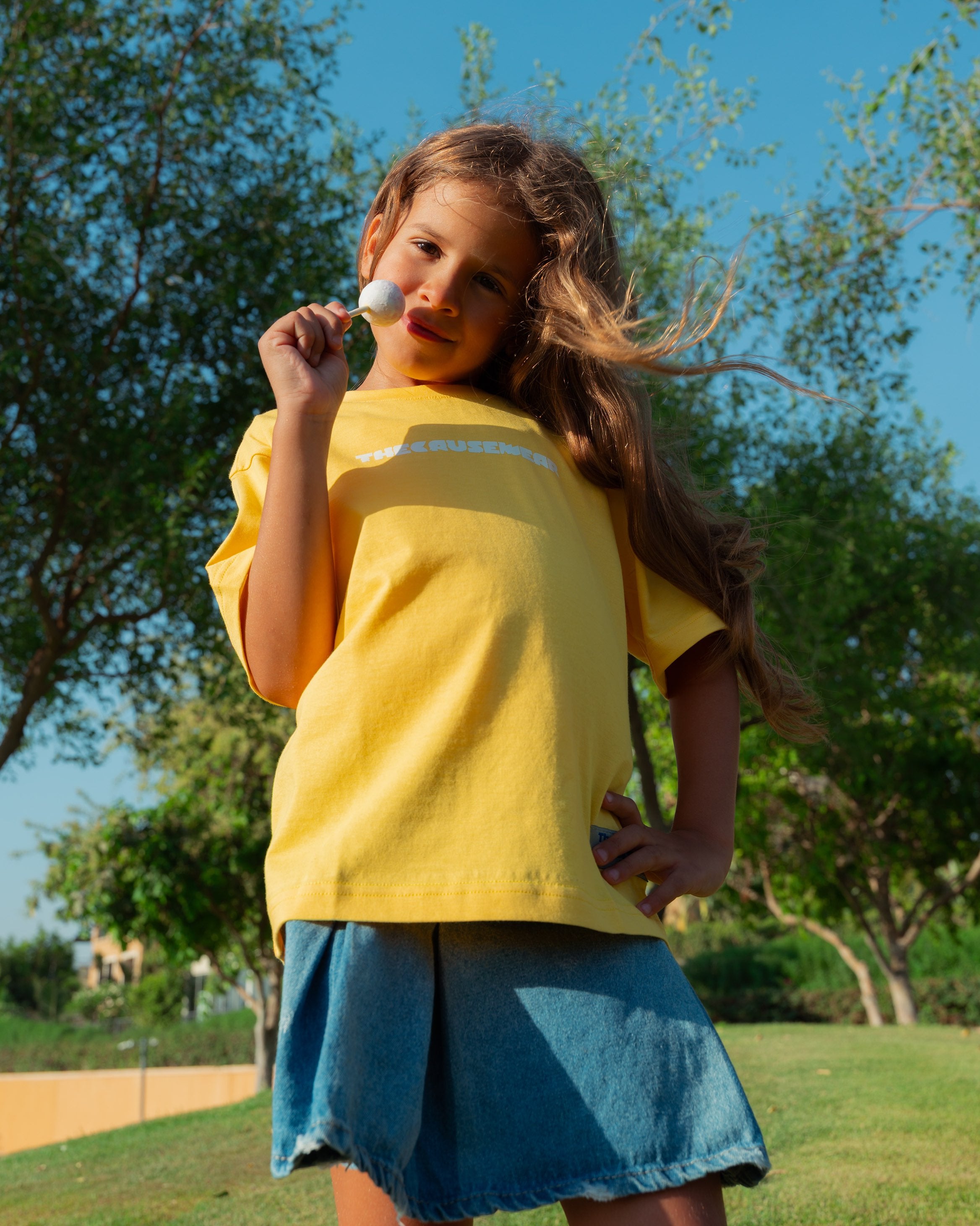 YELLOW SKATE DOG T-SHIRT